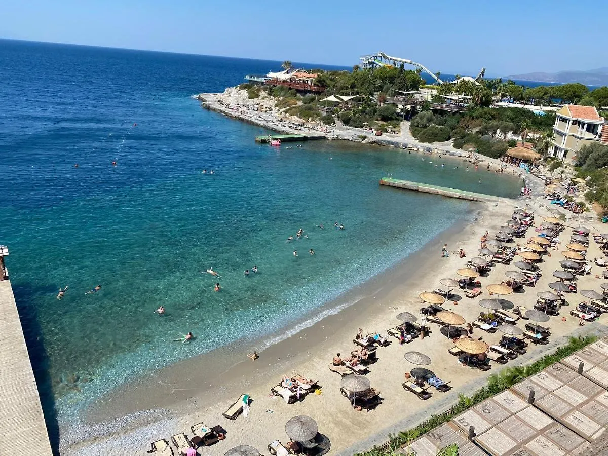 Pine Bay Holiday Resort Kusadasi 5*,