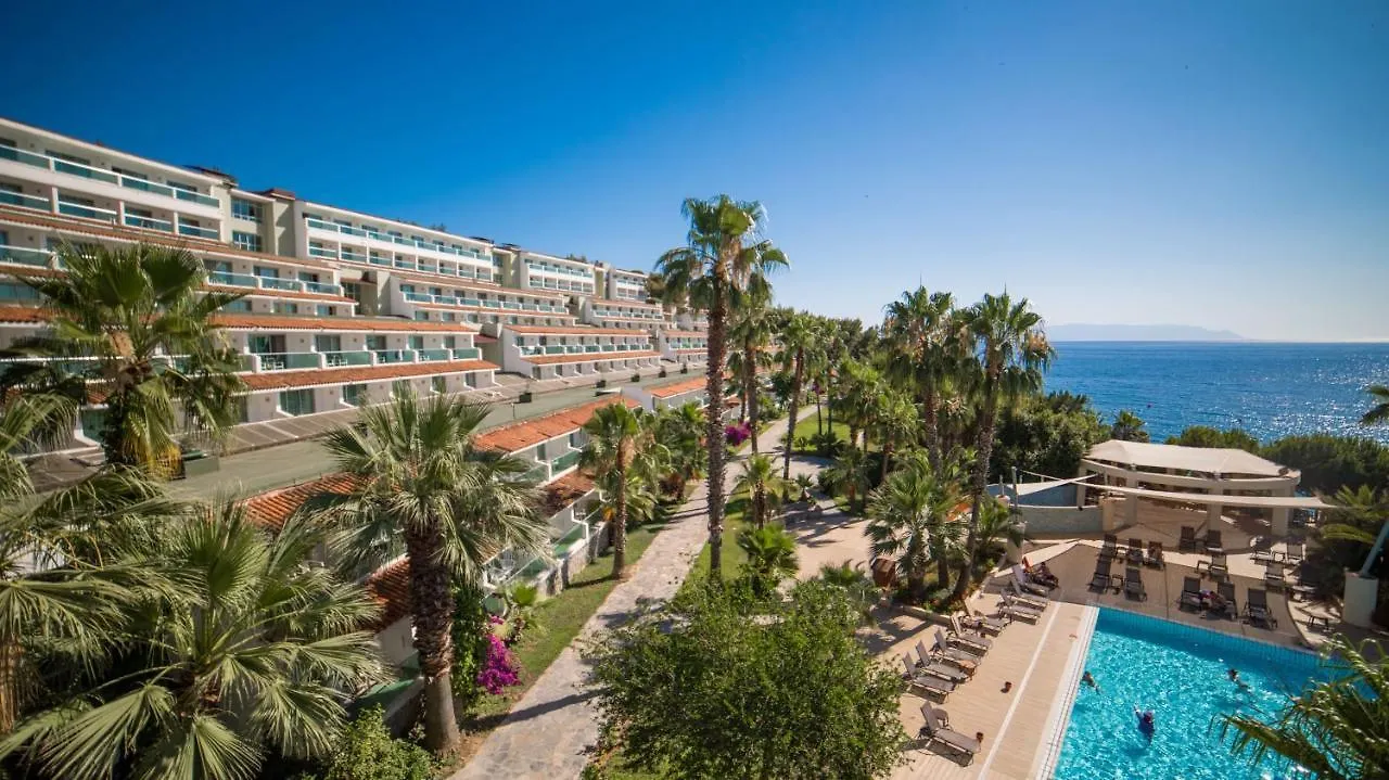 Pine Bay Holiday Resort Kusadası 5*,